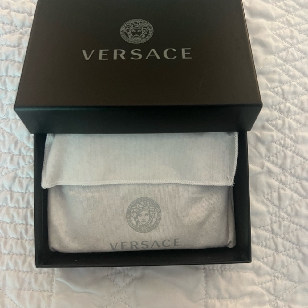 Versace Shiny Gold Card Holder - Picture 3 of 9